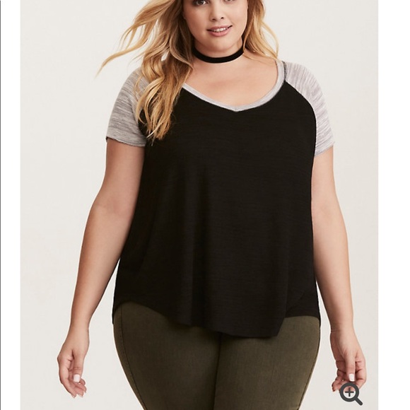 3/$30 sale✨✨ Torrid raglan swing tee - Picture 1 of 4